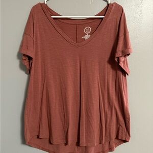 Maurices Rust Short Sleeve V-Neck Tee